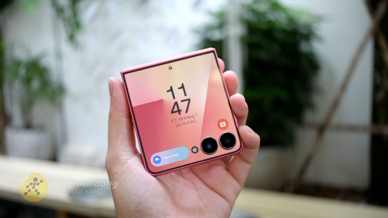 Samsung Galaxy Z Flip 7 là điện thoại mà bất kỳ ai cũng muốn sở hữu Samsung Galaxy Z Flip 7 là điện thoại mà bất kỳ ai cũng muốn sở hữu