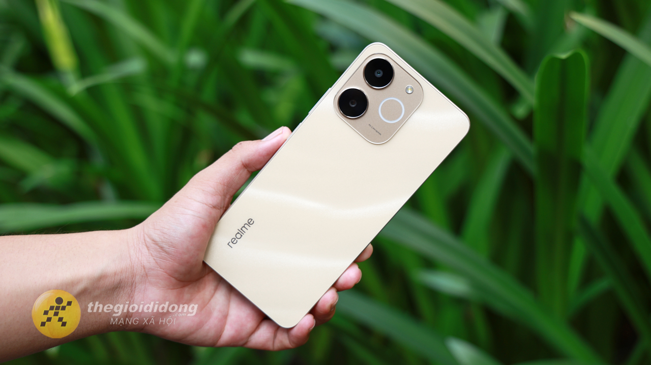Trên Tay Realme Note 70: Smartphone Giá Rẻ Với Pin Khủng 6.300 Mah Trên Tay Realme Note 70: Smartphone Giá Rẻ Với Pin Khủng 6.300 Mah
