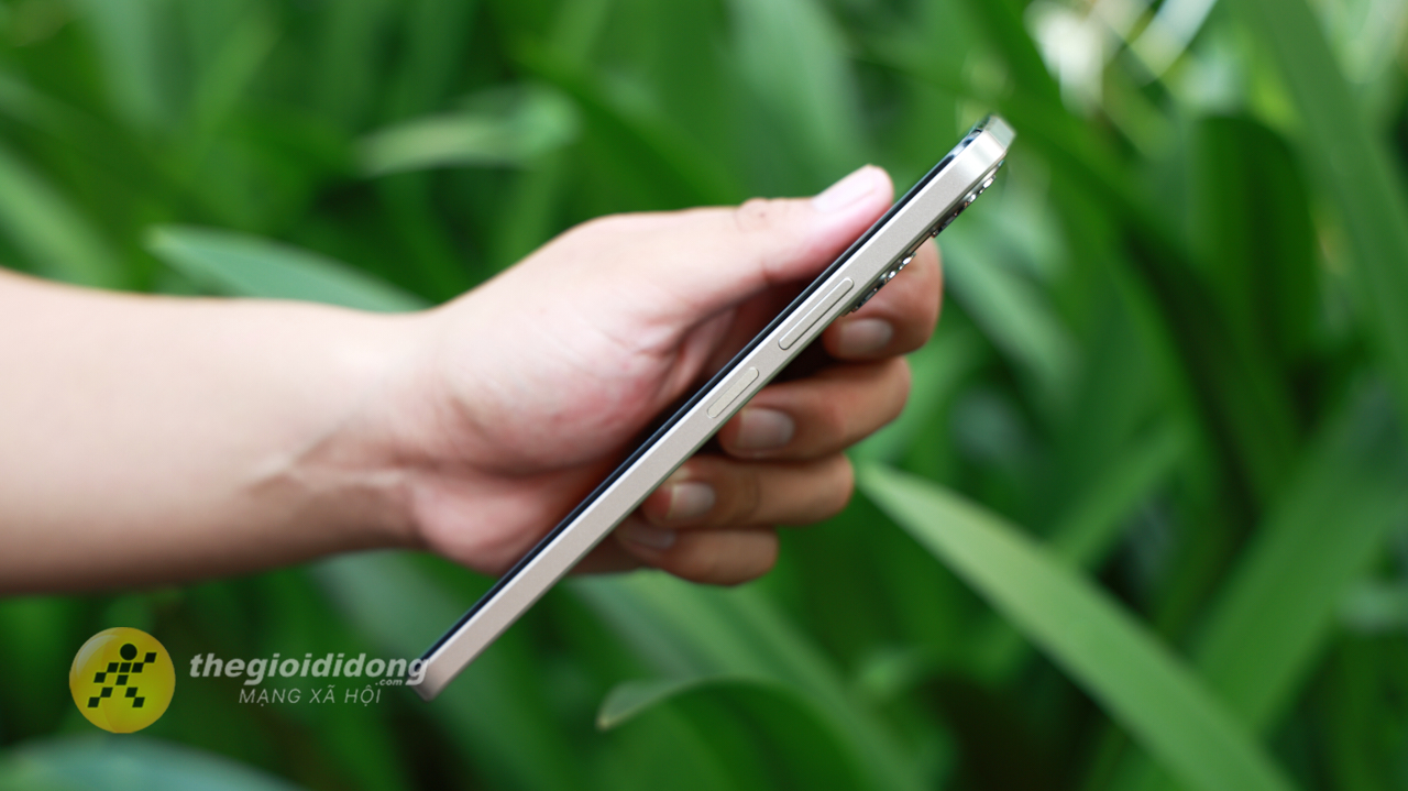 Trên Tay Realme Note 70: Smartphone Giá Rẻ Với Pin Khủng 6.300 Mah Trên Tay Realme Note 70: Smartphone Giá Rẻ Với Pin Khủng 6.300 Mah