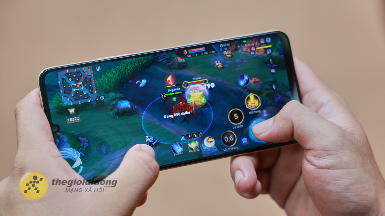 Trên Tay Realme Note 70: Smartphone Giá Rẻ Với Pin Khủng 6.300 Mah Trên Tay Realme Note 70: Smartphone Giá Rẻ Với Pin Khủng 6.300 Mah