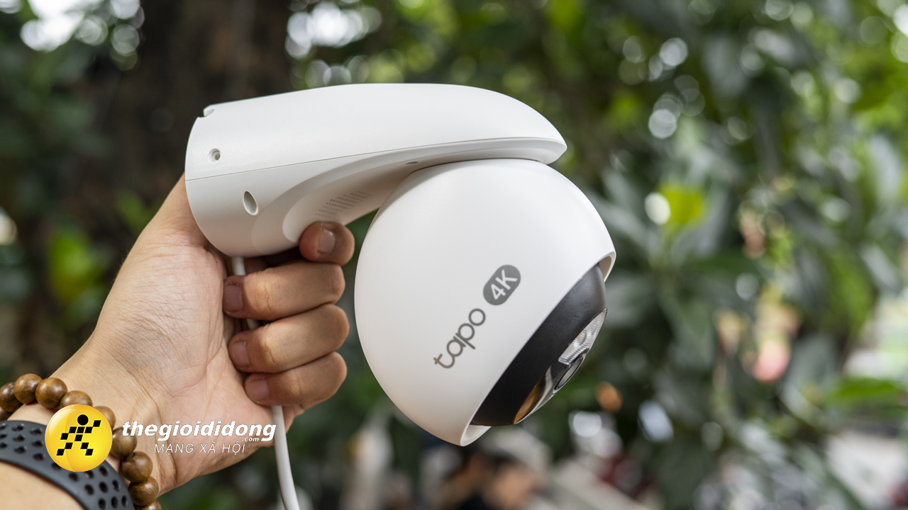 Vỏ Ngoài Của Tapo C560Ws Có Được Làm Từ Nhựa Nhám. Vỏ Ngoài Của Tapo C560Ws Có Được Làm Từ Nhựa Nhám.