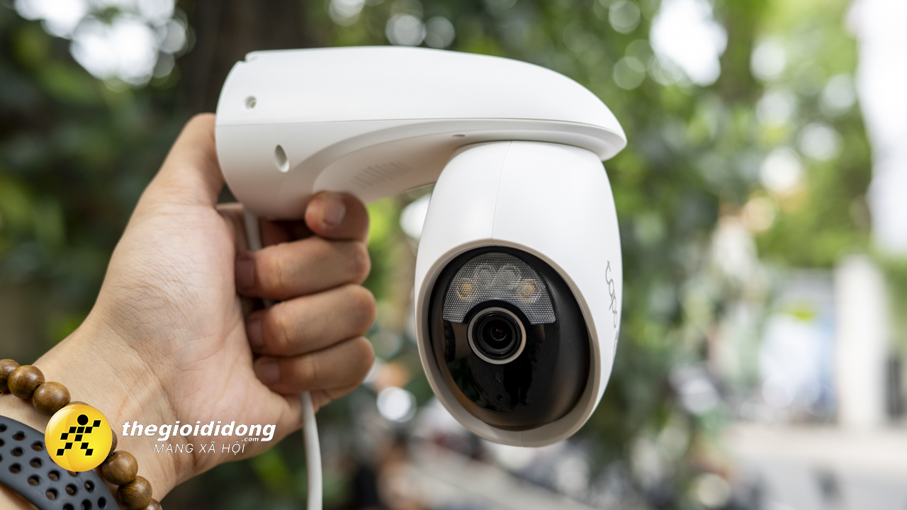 Tapo C560Ws Được Trang Bị Ống Kính Khẩu Độ Lớn F1.6. Tapo C560Ws Được Trang Bị Ống Kính Khẩu Độ Lớn F1.6.