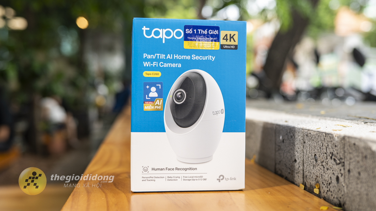 Camera Tapo C260 Được Đóng Gói Trong Hộp Giấy Bìa Cứng Với Tông Đặc Trưng Của Dòng Tapo. Camera Tapo C260 Được Đóng Gói Trong Hộp Giấy Bìa Cứng Với Tông Đặc Trưng Của Dòng Tapo.