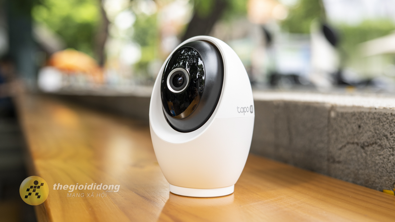 Ống Kính Camera Của Tapo C260 Được Bố Trí Chính Giữa. Ống Kính Camera Của Tapo C260 Được Bố Trí Chính Giữa.