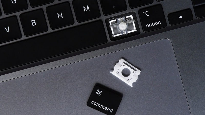 Ph&iacute;m bong ra khỏi vị tr&iacute;