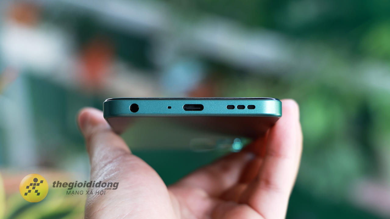 Trên Tay Oppo A5: Thiết Kế Có Đổi Mới Và Vẫn Dùng Snapdragon 6S Gen 1 Trên Tay Oppo A5: Thiết Kế Có Đổi Mới Và Vẫn Dùng Snapdragon 6S Gen 1