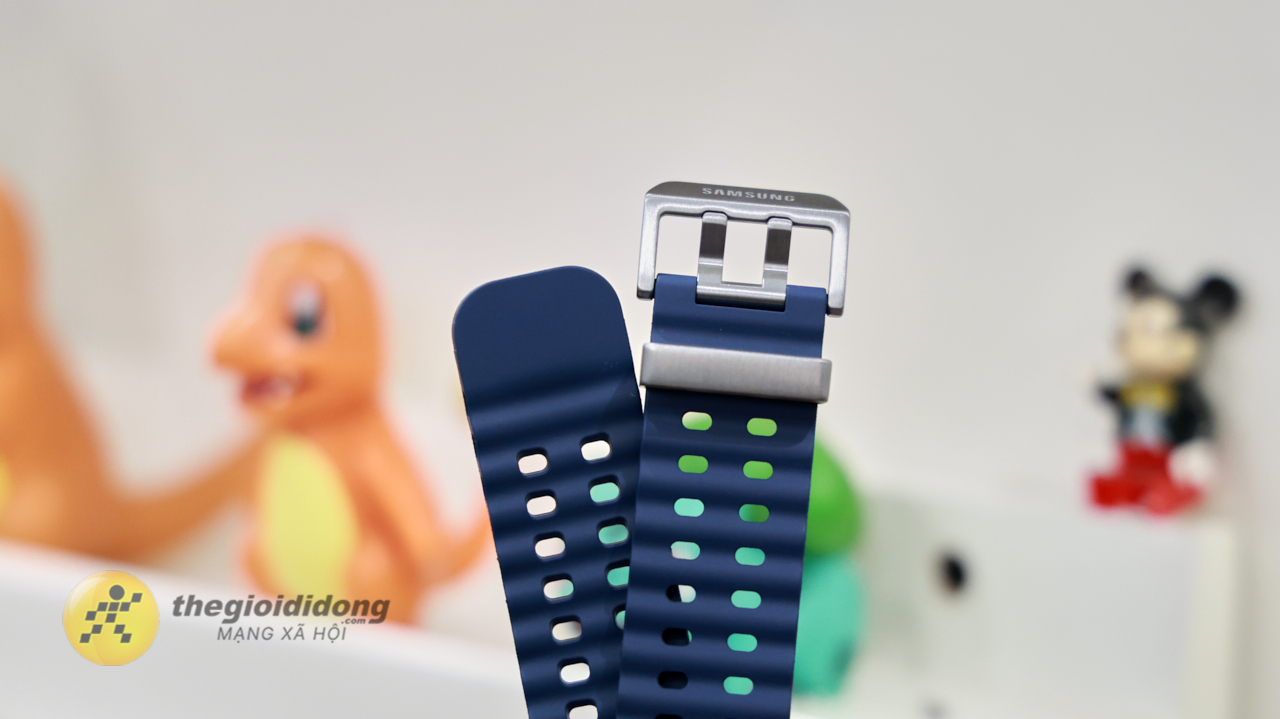 Trên Tay Samsung Galaxy Watch Ultra 2025: Thiết Kế Bền Bỉ, Mượt Mà Trên Tay Samsung Galaxy Watch Ultra 2025: Thiết Kế Bền Bỉ, Mượt Mà