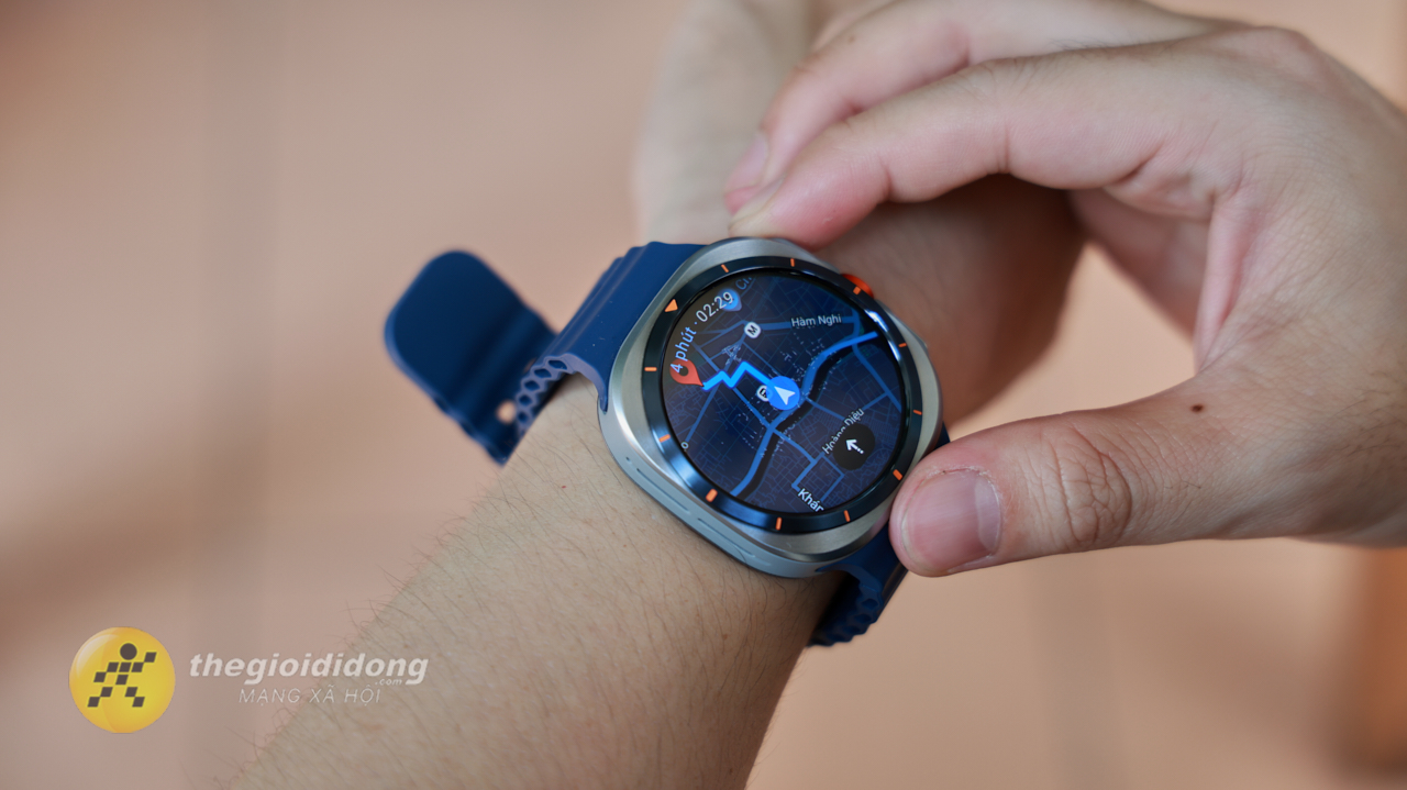Trên Tay Samsung Galaxy Watch Ultra 2025: Thiết Kế Bền Bỉ, Mượt Mà Trên Tay Samsung Galaxy Watch Ultra 2025: Thiết Kế Bền Bỉ, Mượt Mà