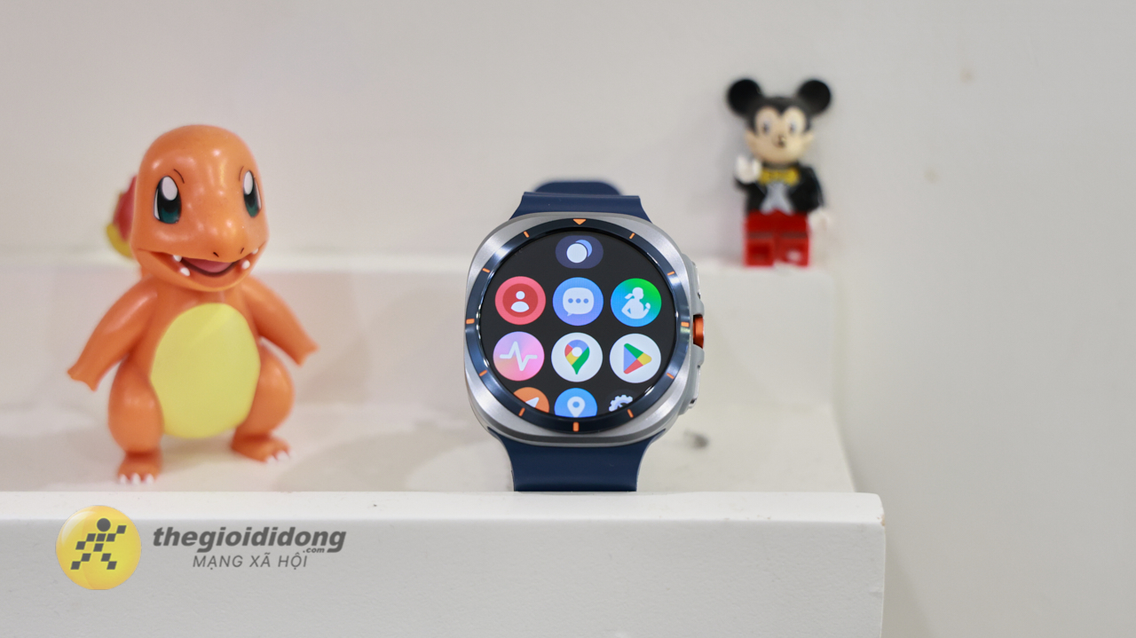 Trên Tay Samsung Galaxy Watch Ultra 2025: Thiết Kế Bền Bỉ, Mượt Mà Trên Tay Samsung Galaxy Watch Ultra 2025: Thiết Kế Bền Bỉ, Mượt Mà