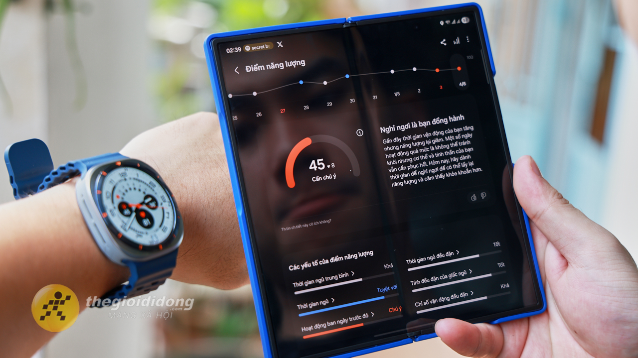Trên Tay Samsung Galaxy Watch Ultra 2025: Thiết Kế Bền Bỉ, Mượt Mà Trên Tay Samsung Galaxy Watch Ultra 2025: Thiết Kế Bền Bỉ, Mượt Mà