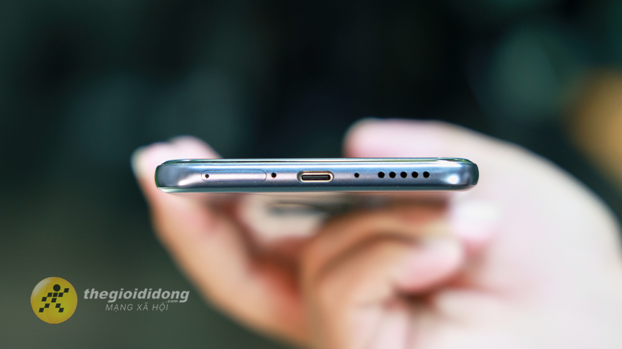 Trên Tay Vivo V60: Thiết Kế Đẹp, Camera Ai, Snapdragon 7 Gen 4 Trên Tay Vivo V60: Thiết Kế Đẹp, Camera Ai, Snapdragon 7 Gen 4