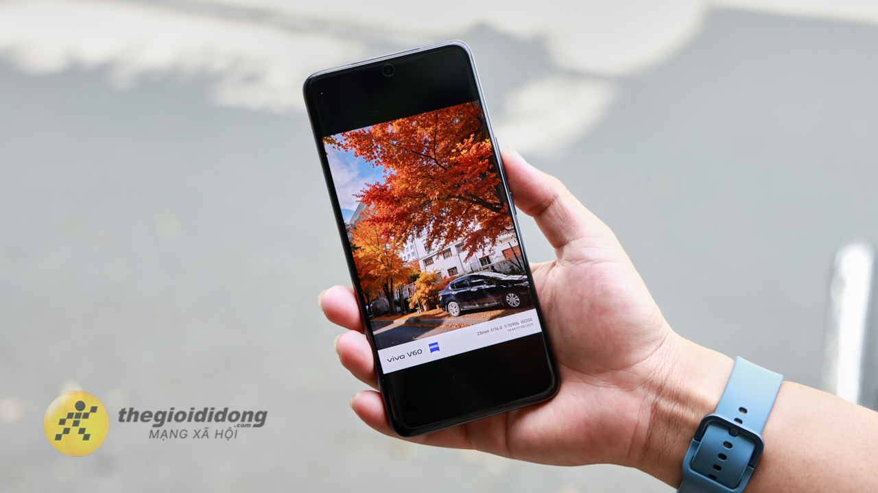 Trên Tay Vivo V60: Thiết Kế Đẹp, Camera Ai, Snapdragon 7 Gen 4 Trên Tay Vivo V60: Thiết Kế Đẹp, Camera Ai, Snapdragon 7 Gen 4