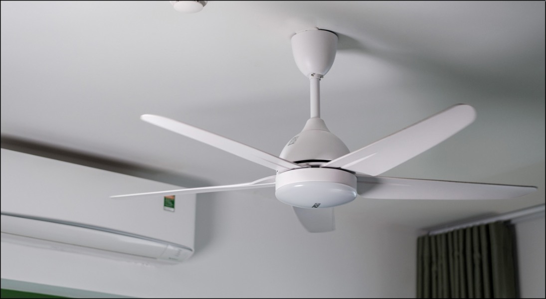 Quạt trần AC sử dụng động cơ DC Inverter tiết kiệm điện tới 50% Quạt trần AC sử dụng động cơ DC Inverter tiết kiệm điện tới 50%