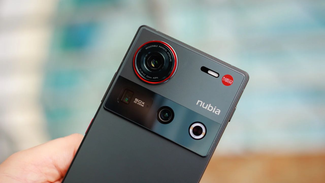 Trên Tay Nubia Z70 Ultra: Flagship Giá Mềm Với Camera Biến Thiên, Thiết Kế Độc Đáo Và Hiệu Năng Đỉnh Cao Trên Tay Nubia Z70 Ultra: Flagship Giá Mềm Với Camera Biến Thiên, Thiết Kế Độc Đáo Và Hiệu Năng Đỉnh Cao