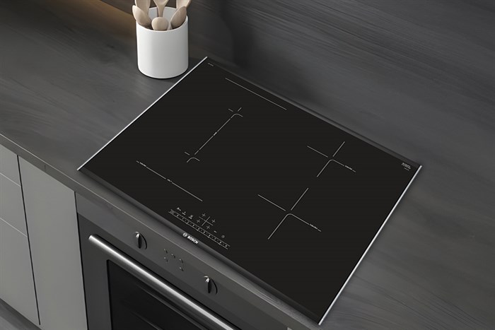 Bảng điều khiển bếp từ Bosch PVS775FC5E với các tính năng an toàn như khóa trẻ em và cảnh báo nhiệt dư