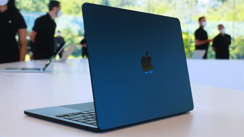 Macbook Air M2, mỏng nhẹ, hiệu năng cao