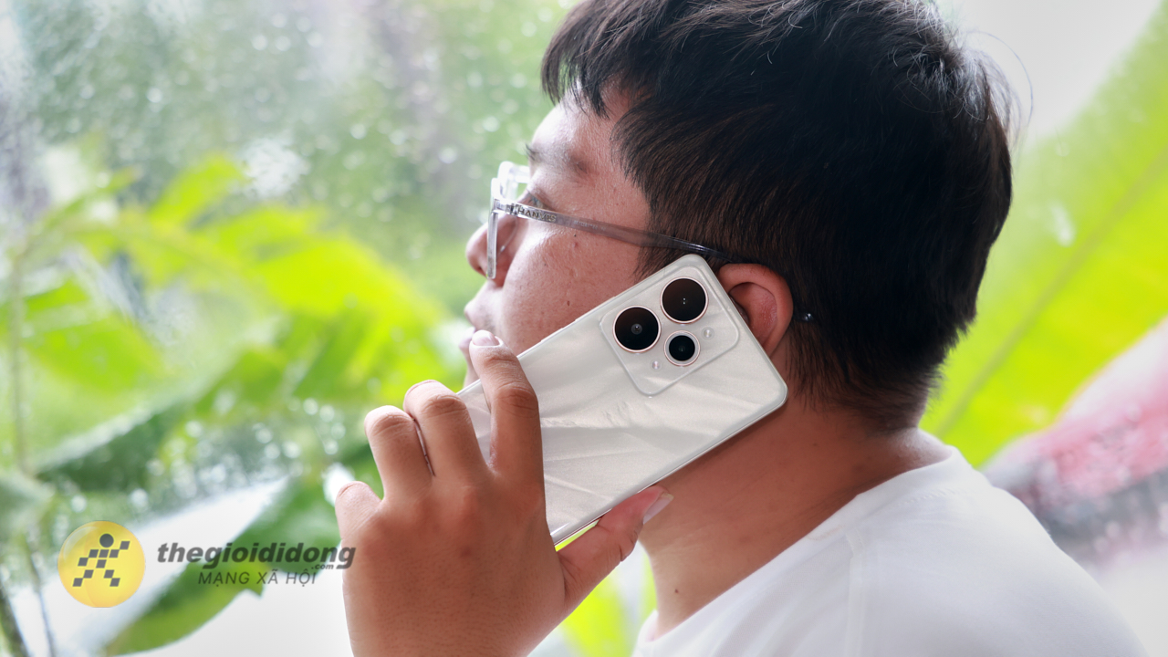 Trên tay realme 15 Pro: Thiết kế đẹp mắt, Snapdragon 7 Gen 4 mạnh mẽ