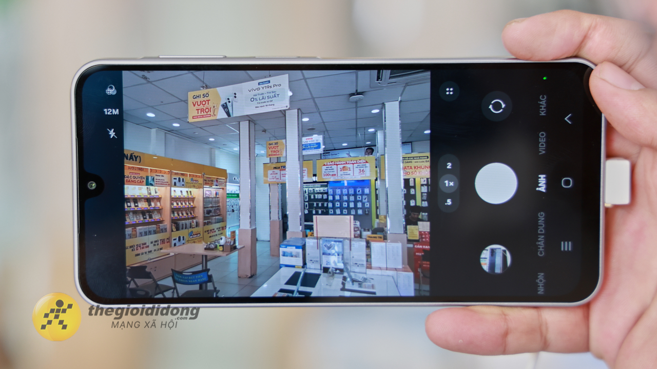 Trên Tay Samsung Galaxy A17 5G: Chip Exynos 1330, Camera 50Mp Có Ois Trên Tay Samsung Galaxy A17 5G: Chip Exynos 1330, Camera 50Mp Có Ois