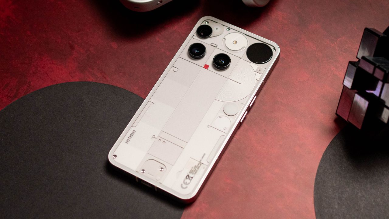 Trên Tay Nothing Phone 3: Thiết Kế Độc Đáo, Snapdragon 8S Gen 4, Camera 50 Mp Chụp Đẹp Trên Tay Nothing Phone 3: Thiết Kế Độc Đáo, Snapdragon 8S Gen 4, Camera 50 Mp Chụp Đẹp