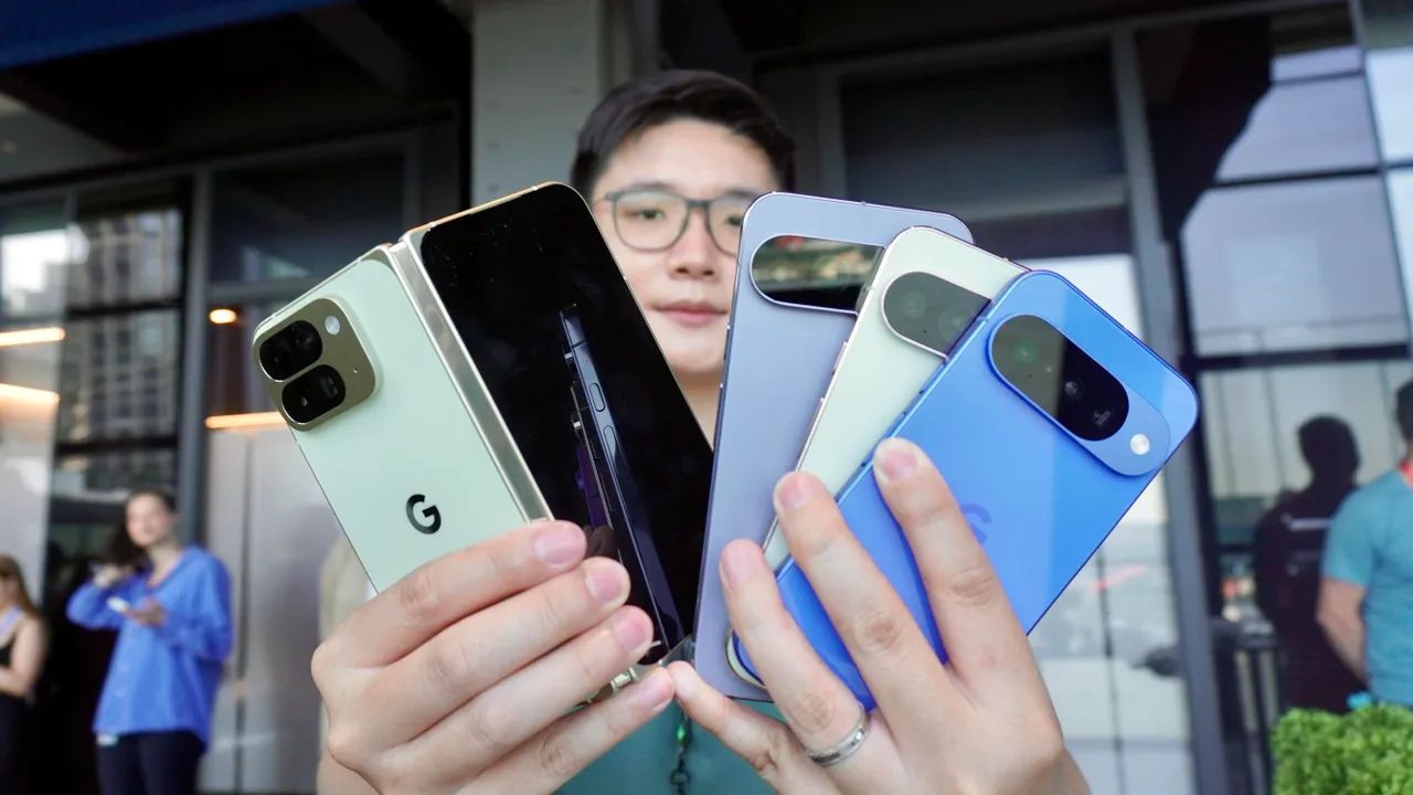 Trên Tay Google Pixel 10 Series Trên Tay Google Pixel 10 Series