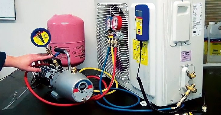 Thiếu gas, rò rỉ gas hoặc sự cố cục nóng như quạt, block hỏng cũng gây đèn vàng nhấp nháy
