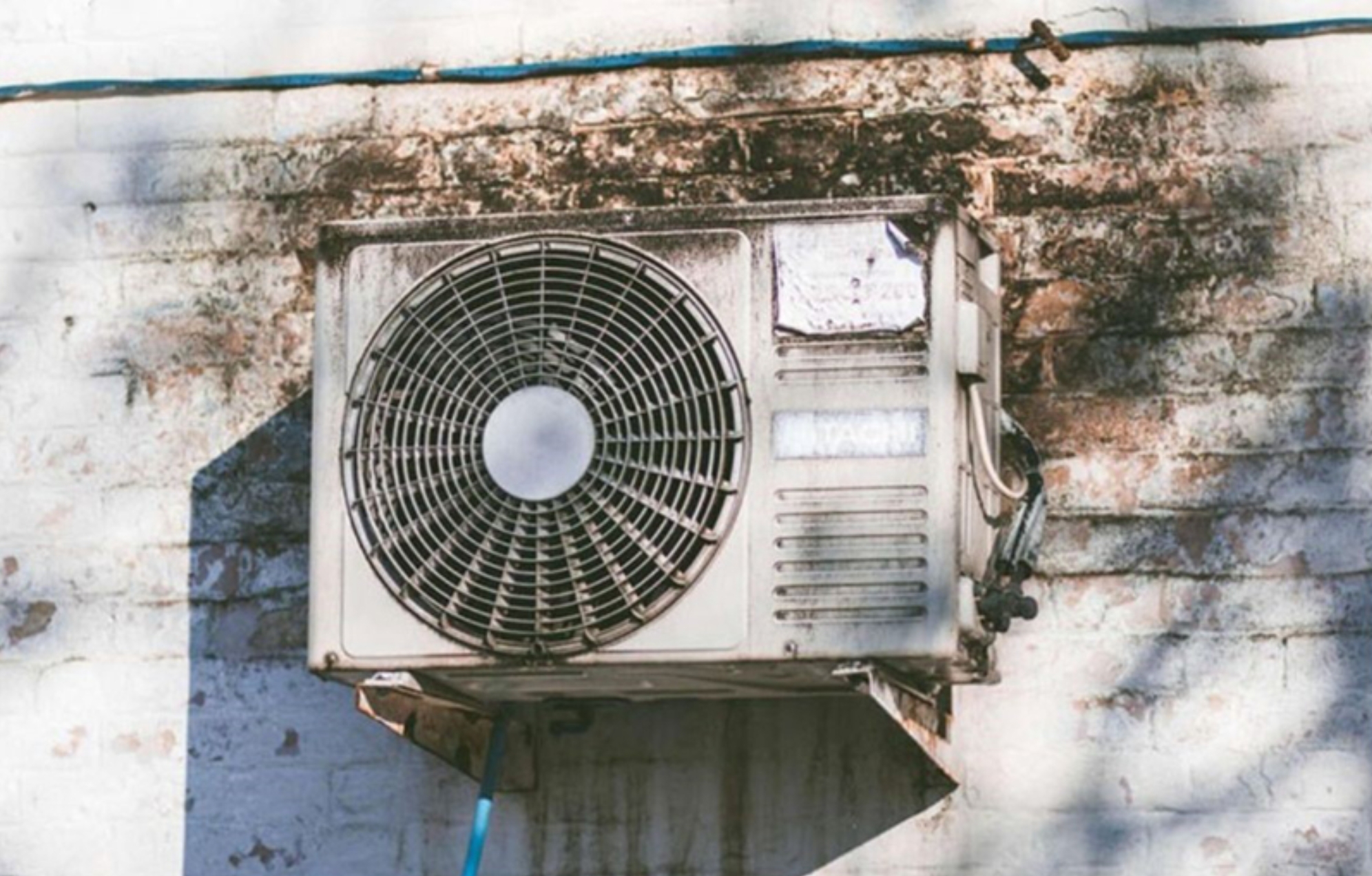 Dàn nóng Casper bị nắng chiếu hoặc vật cản chắn gió, quá nhiệt nên tự ngắt, không làm lạnh được