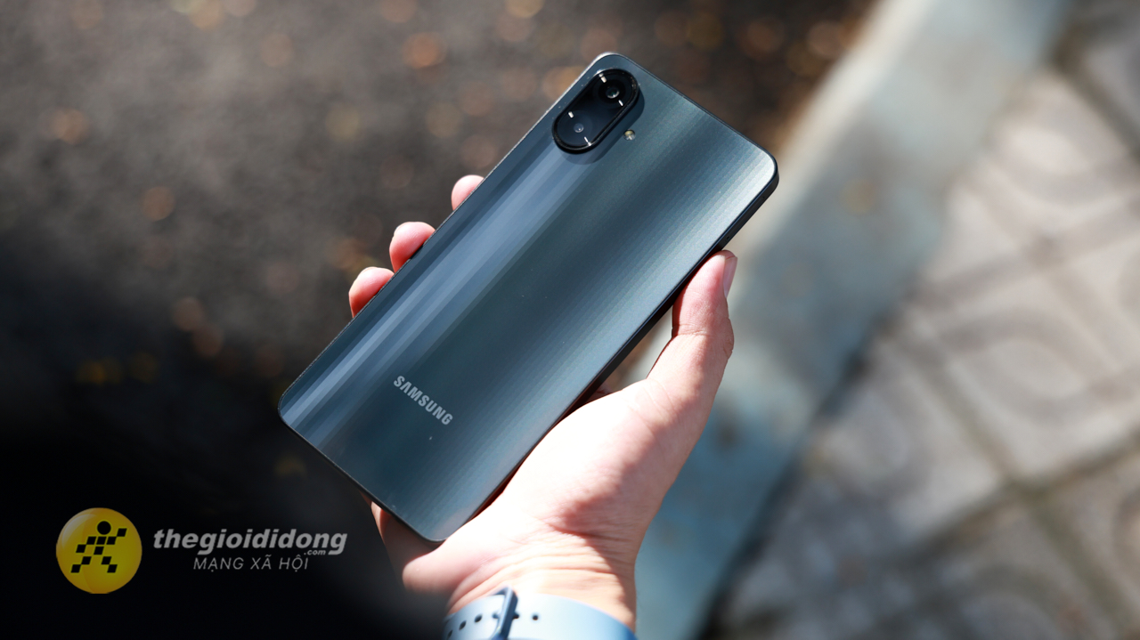 Trên Tay Samsung Galaxy A07: Thiết Kế Mỏng Nhẹ, Pin 5000Mah, Hiệu Năng Helio G99 Trên Tay Samsung Galaxy A07: Thiết Kế Mỏng Nhẹ, Pin 5000Mah, Hiệu Năng Helio G99