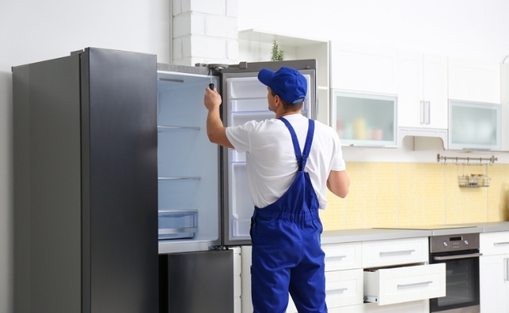 Tủ lạnh không lạnh là một trong những dấu hiệu bạn cần bơm ga cho tủ lạnh