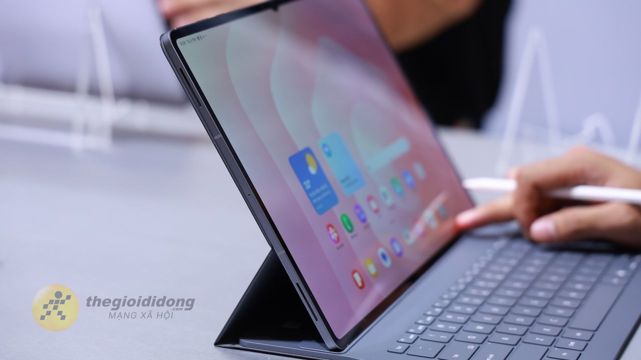 Trên Tay Samsung Galaxy Tab S11 Series Tại Sự Kiện Trên Tay Samsung Galaxy Tab S11 Series Tại Sự Kiện