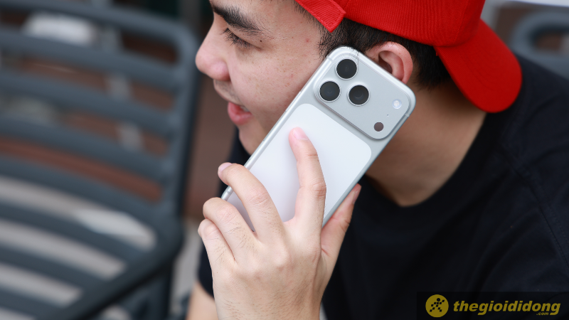 Hình thực tế iPhone 17 Pro với màu sắc sang trọng