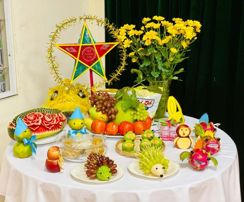 Mẫu trang trí mâm cỗ trung thu đơn giản 9
