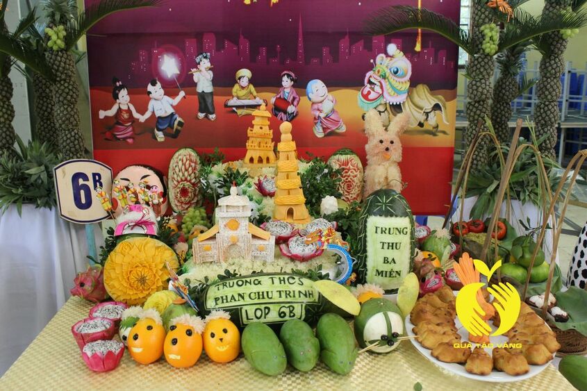 Trang trí mâm cỗ trung thu tại trường học 2