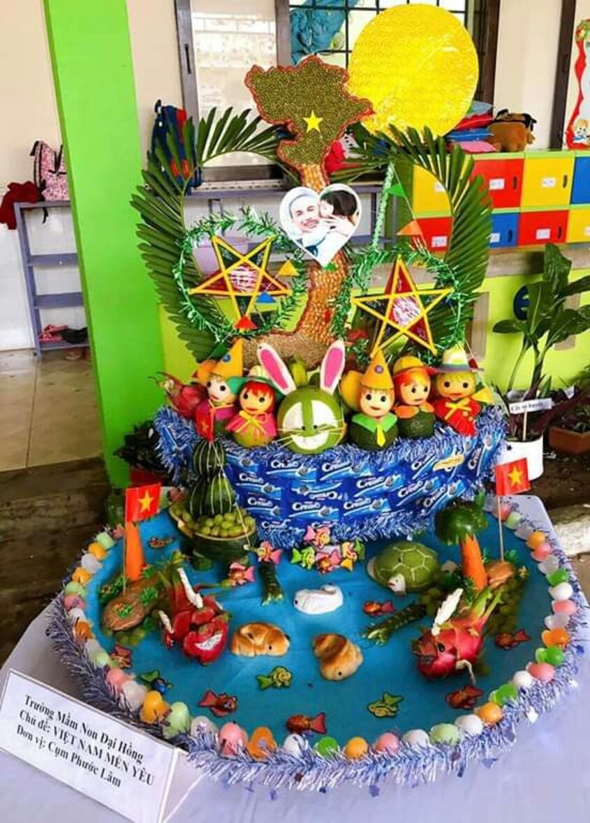 Trang trí mâm cỗ trung thu tại trường học 6