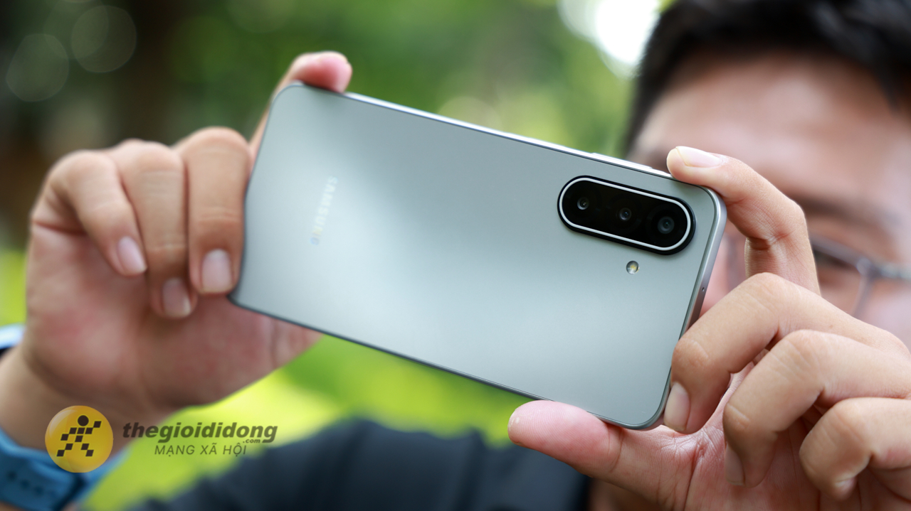 Cùng xem một sinh viên vừa ra trường đánh giá Galaxy A17 5G