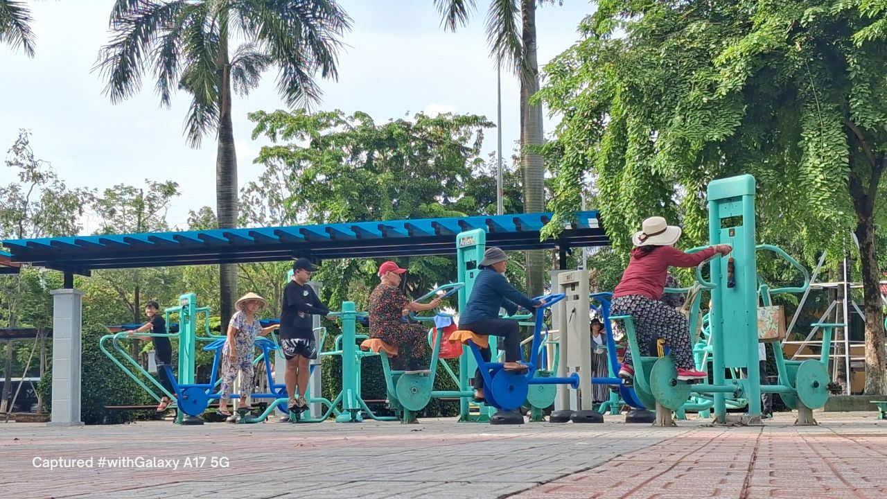 Cùng xem một sinh viên vừa ra trường đánh giá Galaxy A17 5G Cùng xem một sinh viên vừa ra trường đánh giá Galaxy A17 5G