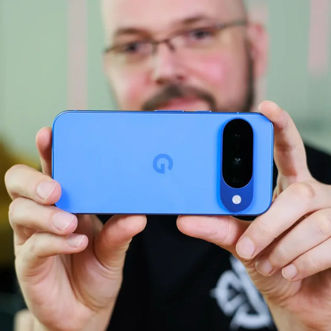 Trên Tay Google Pixel 10: Nhiều Nâng Cấp Với Camera Zoom 5X, Pin 4.970 Mah Và Tensor G5 Trên Tay Google Pixel 10: Nhiều Nâng Cấp Với Camera Zoom 5X, Pin 4.970 Mah Và Tensor G5