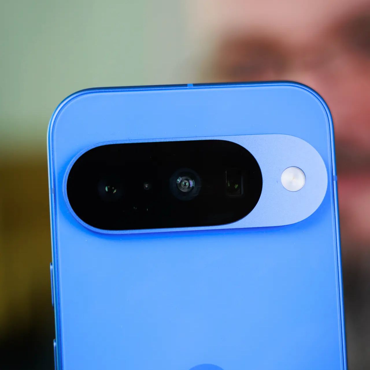Trên Tay Google Pixel 10: Nhiều Nâng Cấp Với Camera Zoom 5X, Pin 4.970 Mah Và Tensor G5Trên Tay Google Pixel 10: Nhiều Nâng Cấp Với Camera Zoom 5X, Pin 4.970 Mah Và Tensor G5 Trên Tay Google Pixel 10: Nhiều Nâng Cấp Với Camera Zoom 5X, Pin 4.970 Mah Và Tensor G5