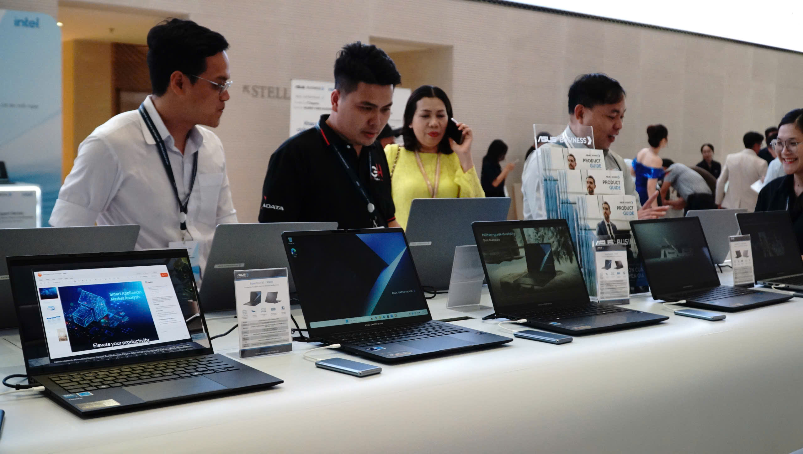 Asus Expert Series Asus Expert Series