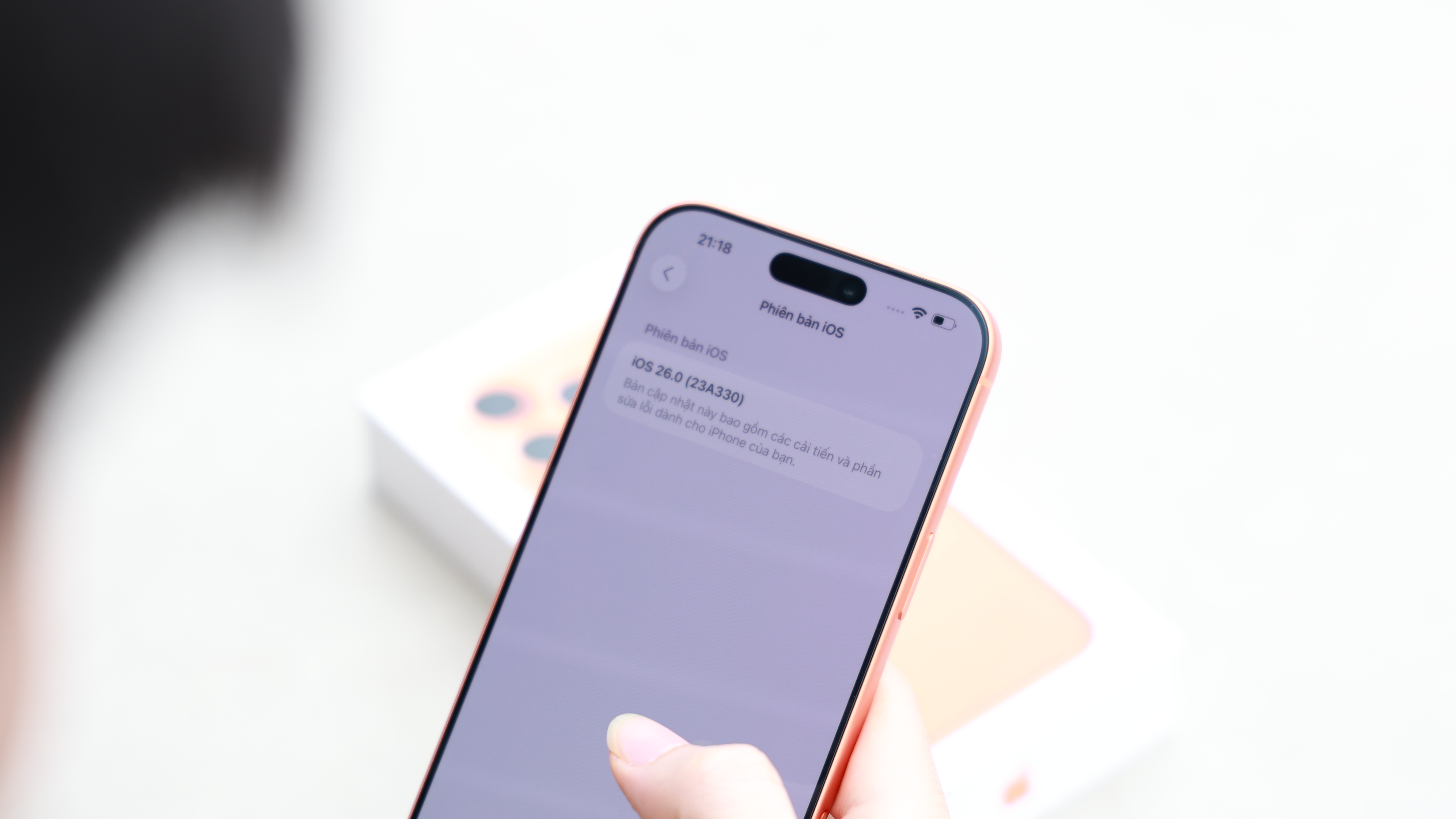 Trên tay iPhone 17 Pro Max màu Cam Vũ Trụ Trên tay iPhone 17 Pro Max màu Cam Vũ Trụ