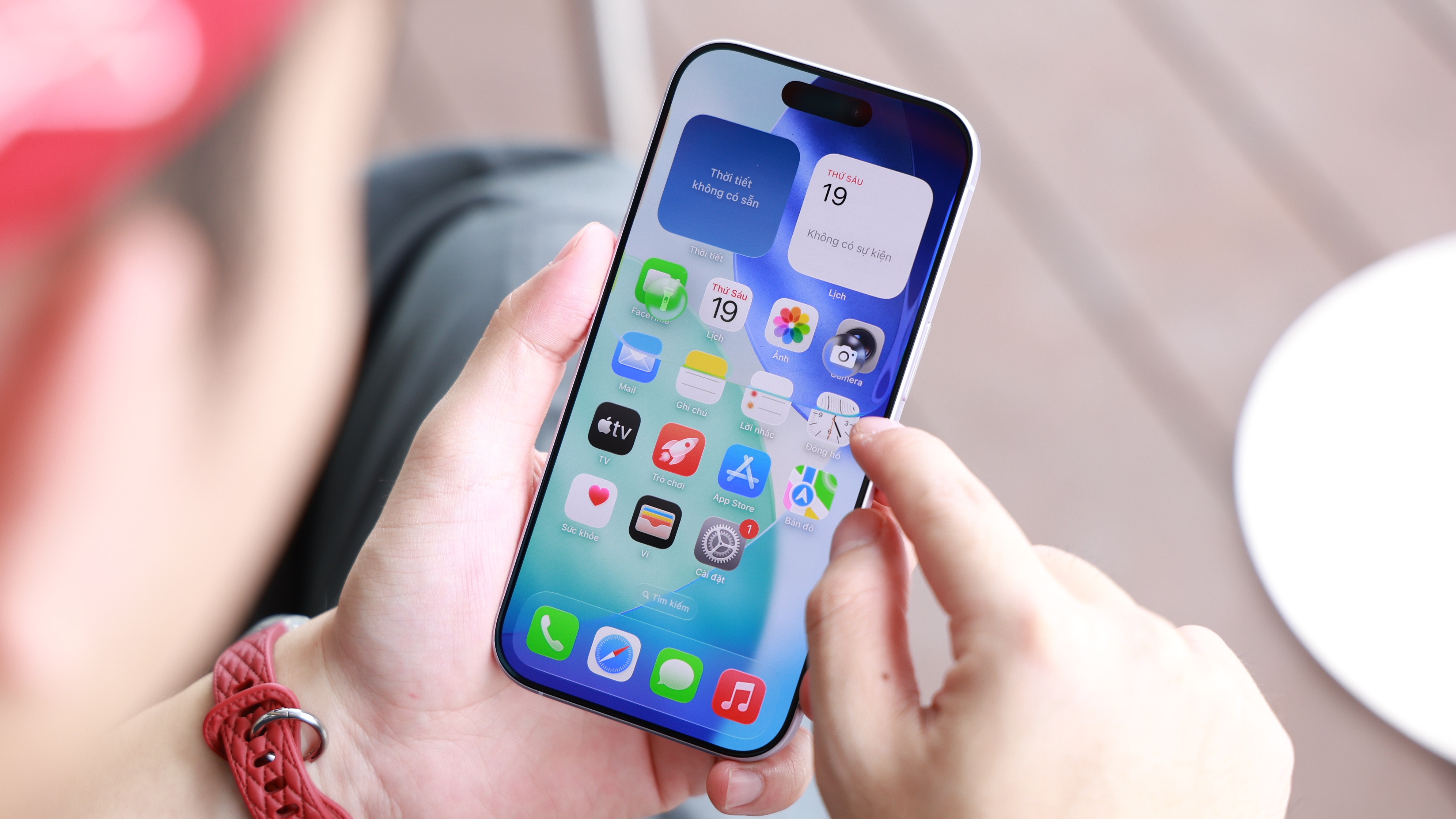 Mở hộp và trên tay iPhone 17: Cực nhiều nâng cấp mới mẻ