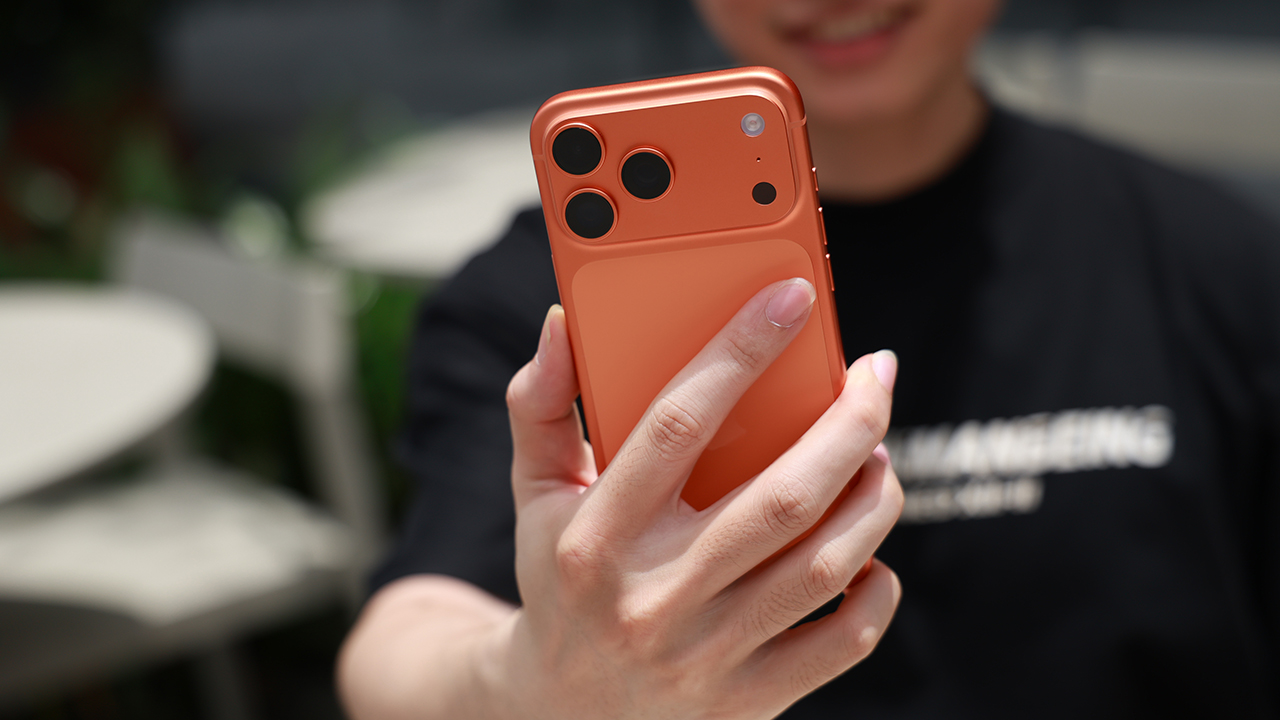 Trên tay iPhone 17 Pro Max