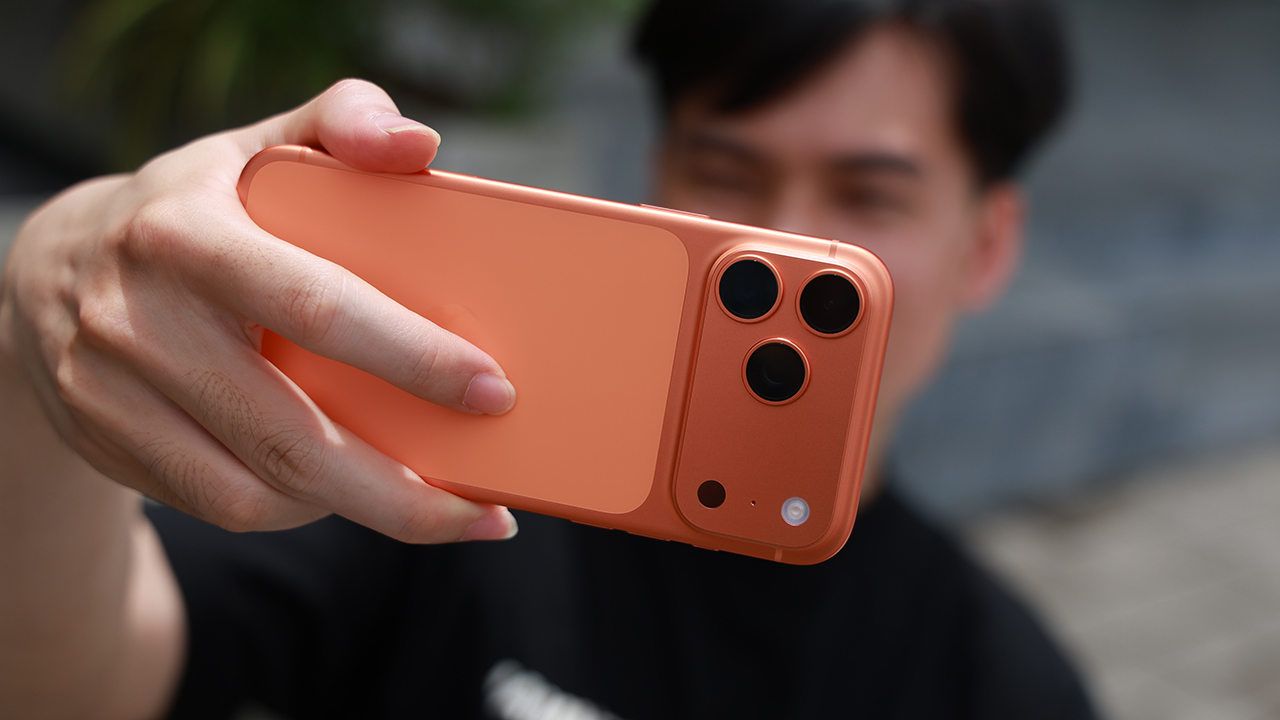 Trên tay iPhone 17 Pro Max