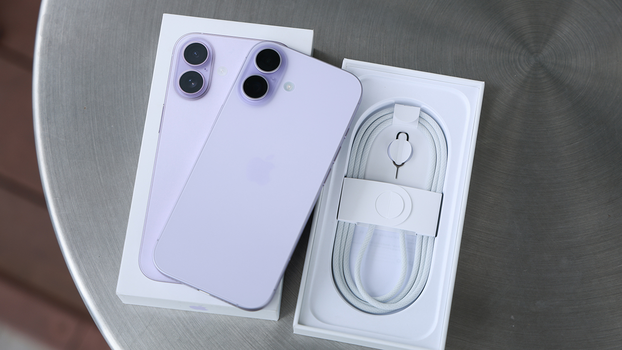 Trên tay iPhone 17