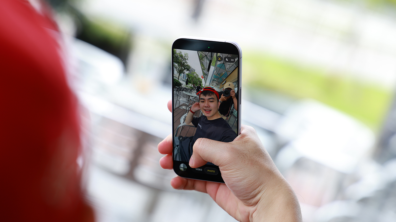 Trên tay iPhone 17