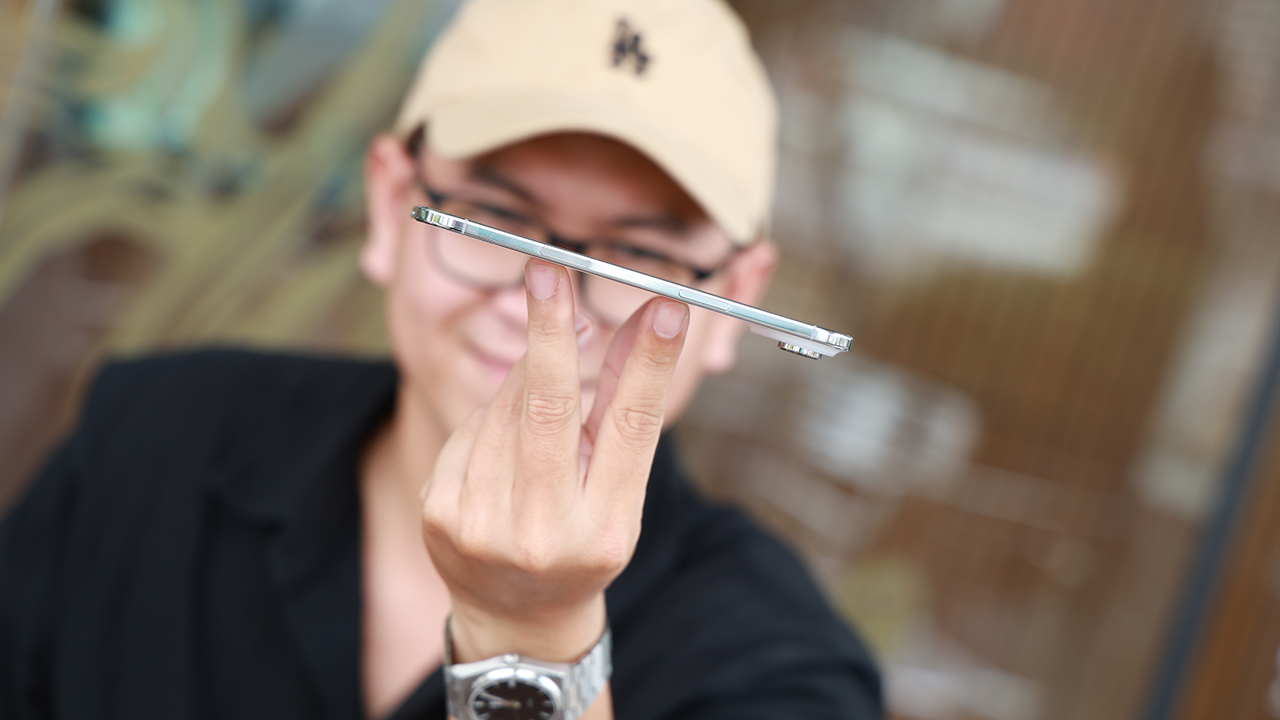 Trên tay iPhone Air