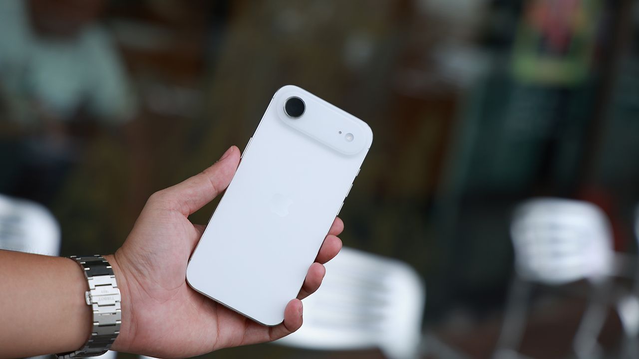 Trên tay iPhone Air