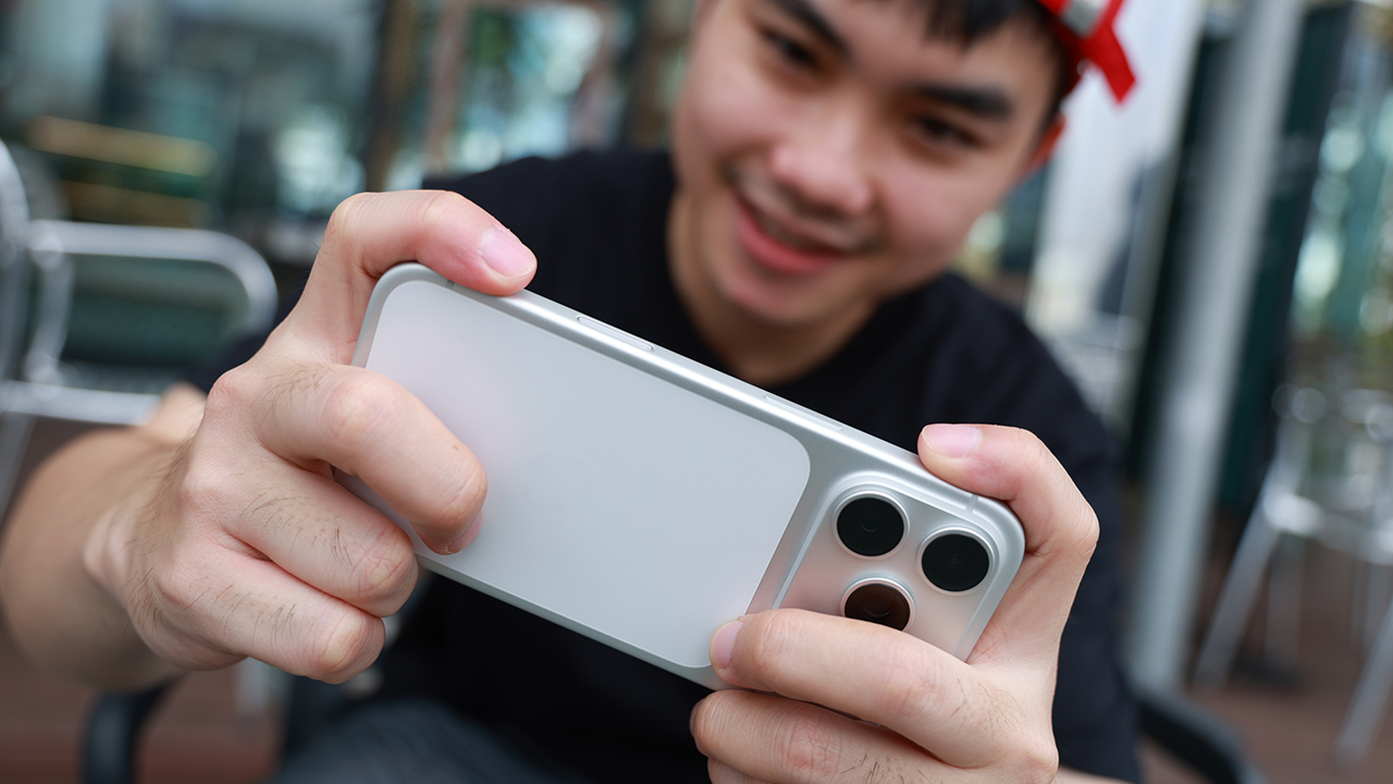 Trên tay iPhone 17 Pro