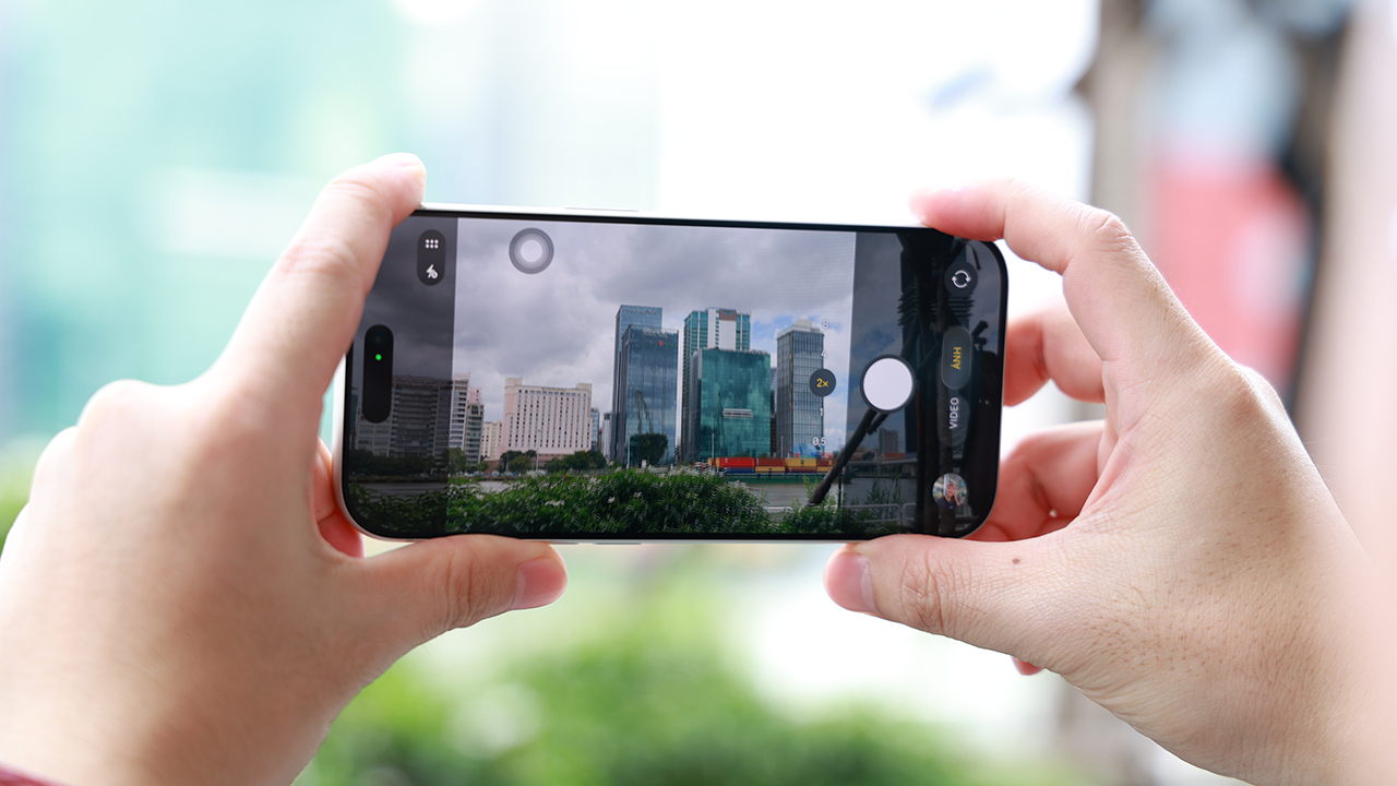 Trên tay iPhone 17 Pro