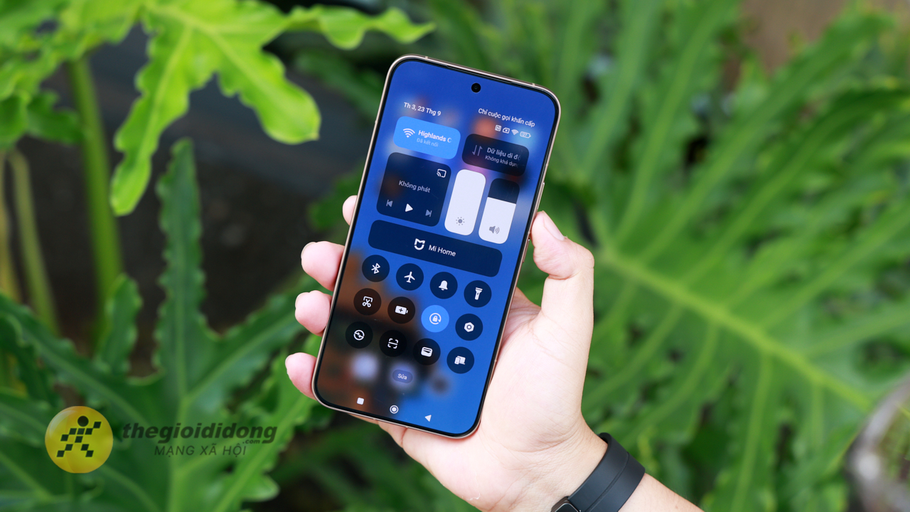Mở Hộp Và Trên Tay Xiaomi 15T Pro Mới Nhất: Thiết Kế Cao Cấp, Chip Dimensity 9400+, Camera Leica 50 Mp Mở Hộp Và Trên Tay Xiaomi 15T Pro Mới Nhất: Thiết Kế Cao Cấp, Chip Dimensity 9400+, Camera Leica 50 Mp