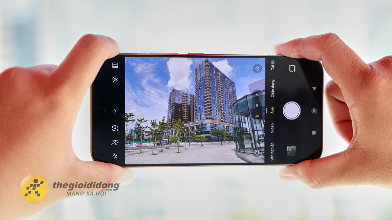 Mở Hộp Và Trên Tay Xiaomi 15T Pro Mới Nhất: Thiết Kế Cao Cấp, Chip Dimensity 9400+, Camera Leica 50 Mp Mở Hộp Và Trên Tay Xiaomi 15T Pro Mới Nhất: Thiết Kế Cao Cấp, Chip Dimensity 9400+, Camera Leica 50 Mp